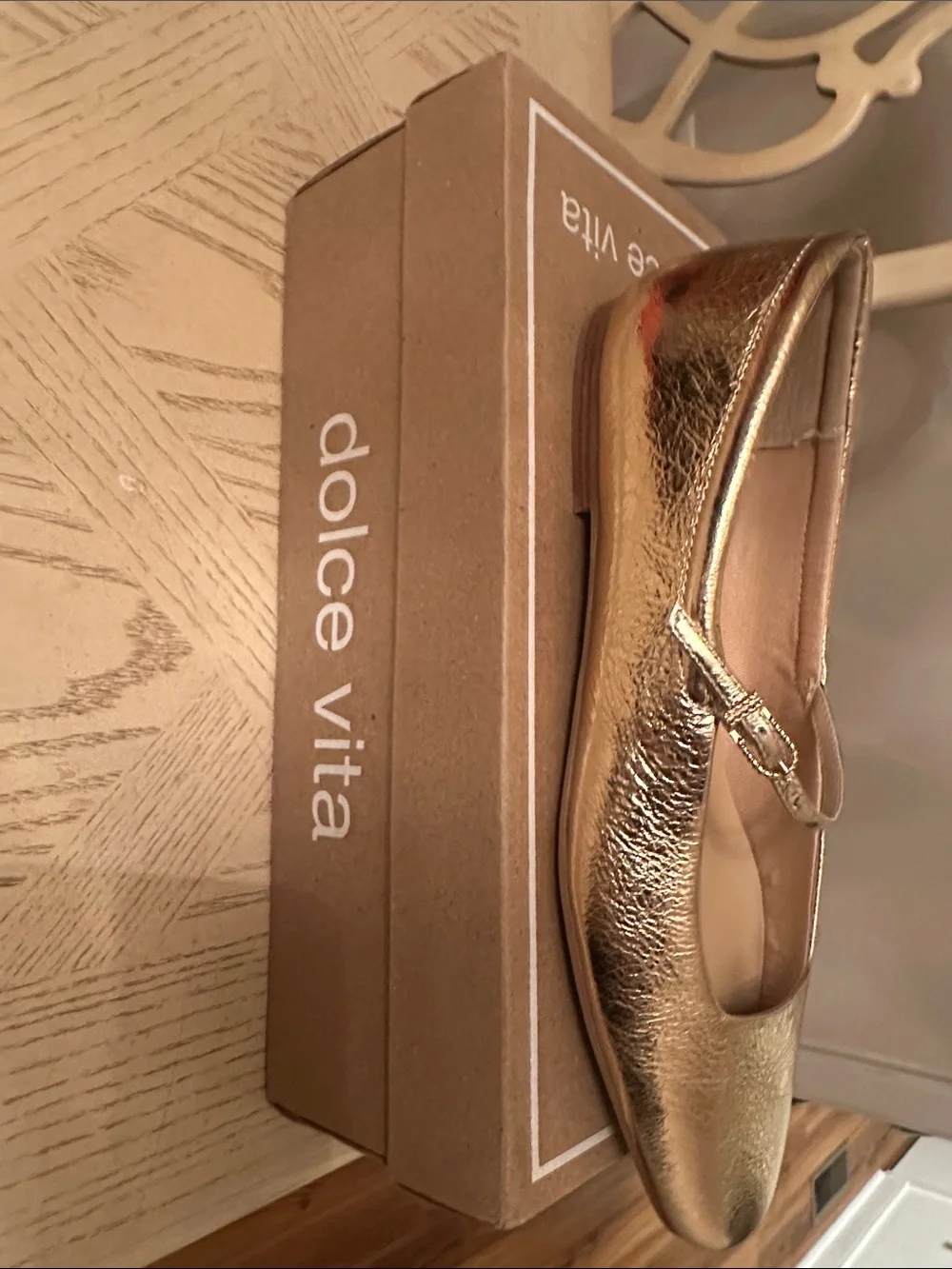 Beautiful Metallic Gold Mary Jane Flat